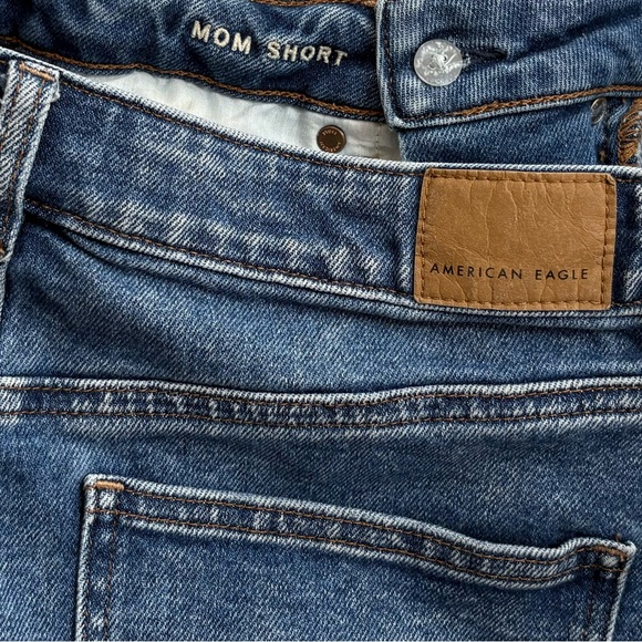 American Eagle AE Stretch Mom Short Distressed Denim Dark Blue Jean size 8 - Picture 4 of 9